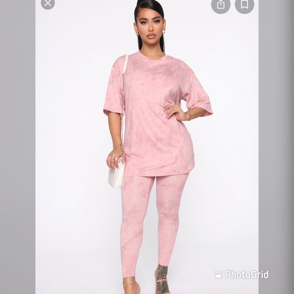 Fashion Nova Chelsea legging set